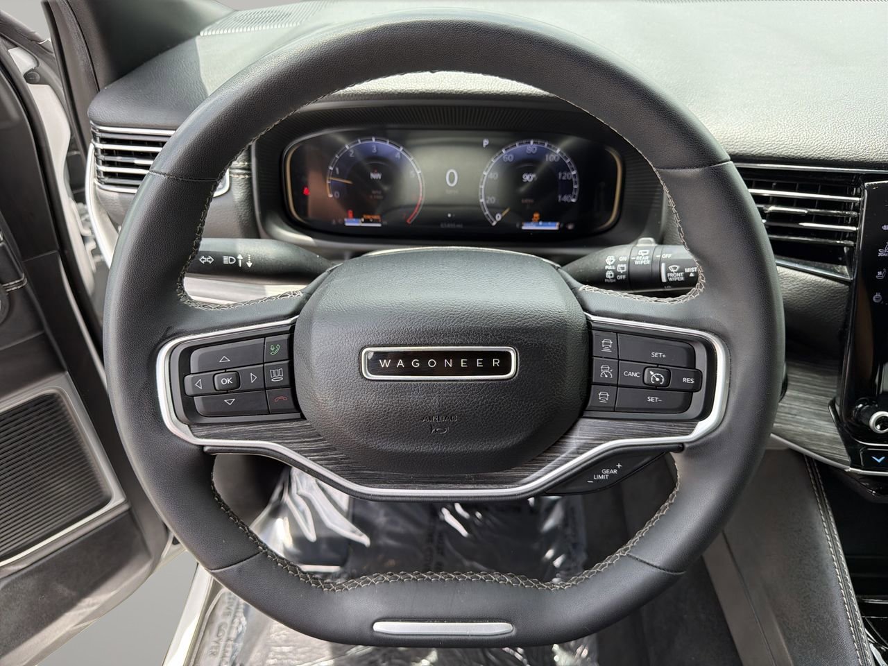 Used 2024 Jeep Wagoneer Series II w/ Flexible Seating Group RWD image 28