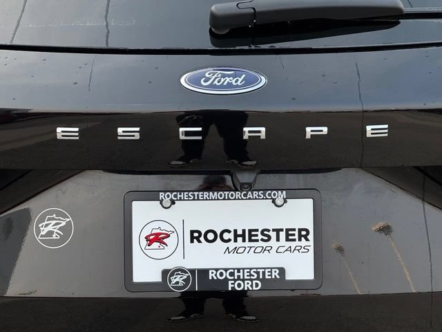 Certified 2023 Ford Escape ST-Line w/ Tech Pack #1 AWD/4WD image 39