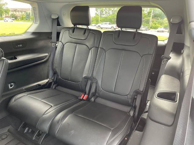 Used 2023 Jeep Grand Cherokee L Limited AWD/4WD image 15