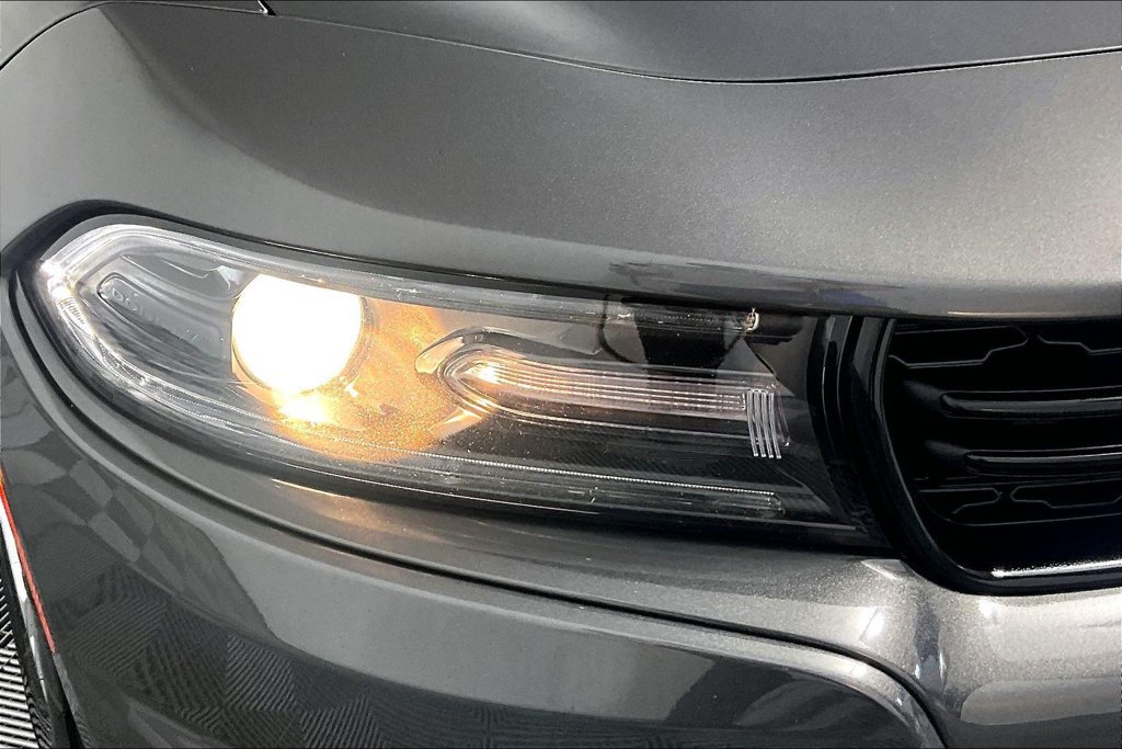 Used 2020 Dodge Charger SXT RWD image 28