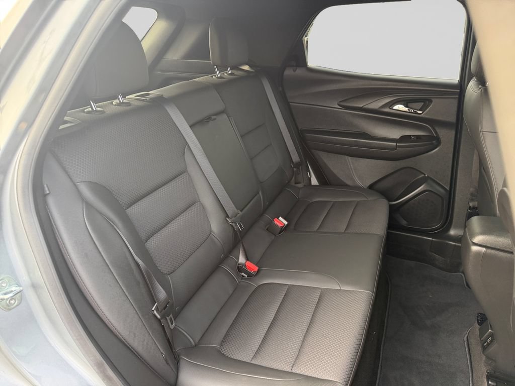 Used 2023 Chevrolet TrailBlazer RS w/ Convenience Package FWD image 18