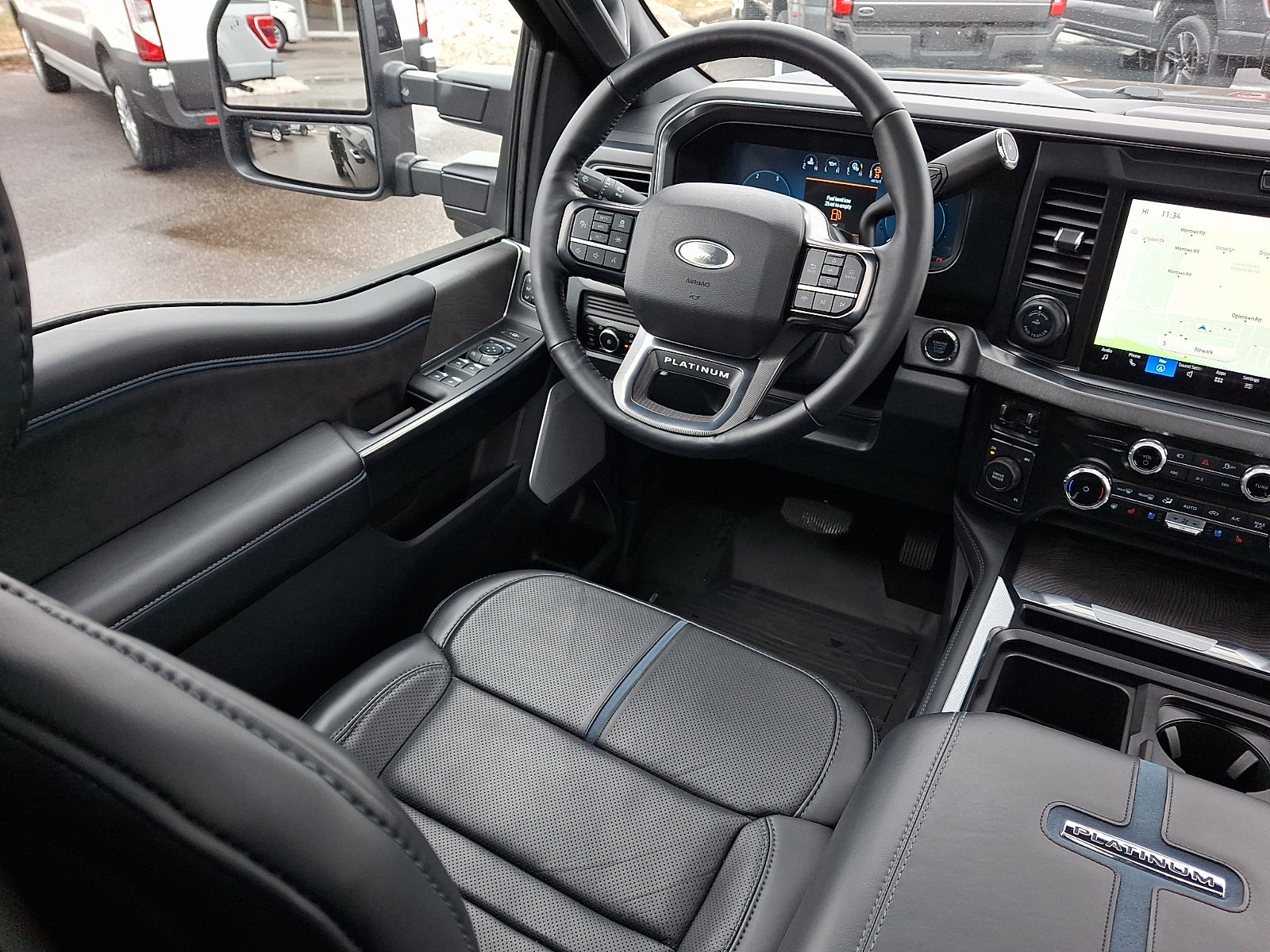 Certified 2025 Ford F450 Platinum w/ FX4 Off-Road Package image 13