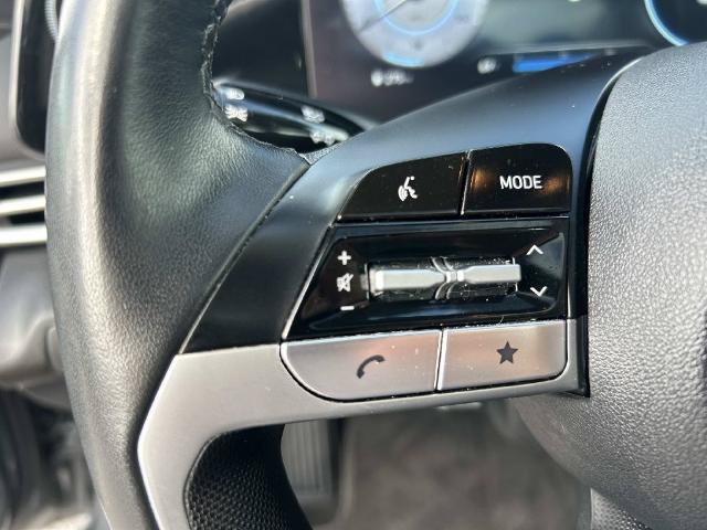 Used 2024 Hyundai Elantra SEL FWD image 29