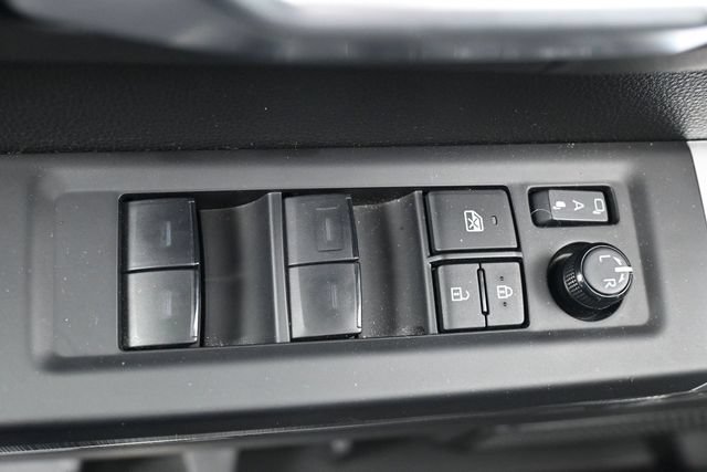 Used 2024 Toyota Tundra Platinum AWD/4WD image 7