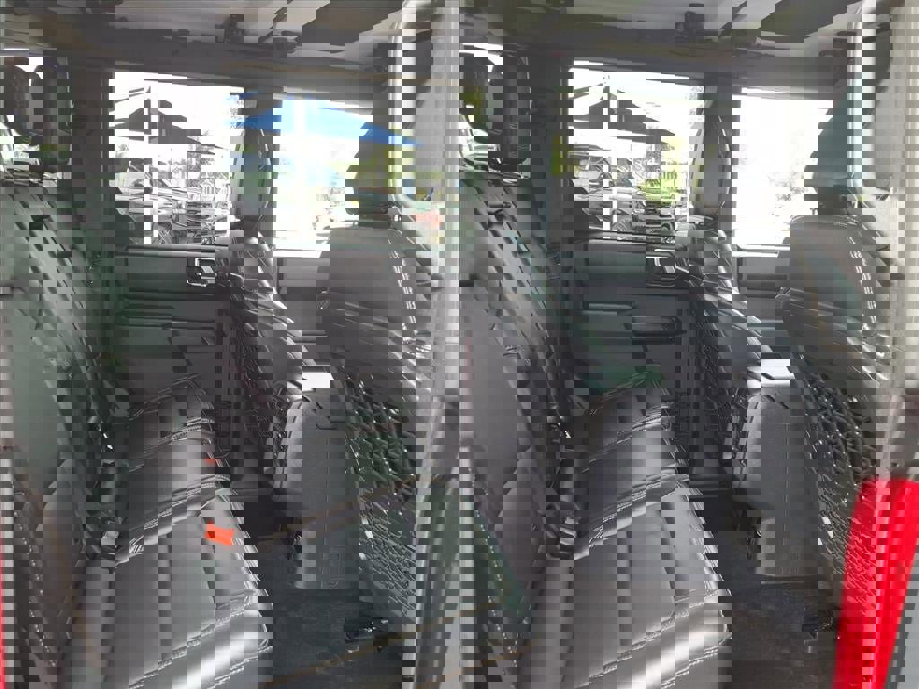 Certified 2025 Ford Bronco Badlands image 14