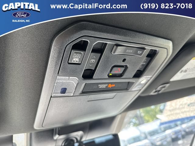Used 2025 Toyota Tundra Limited AWD/4WD image 33