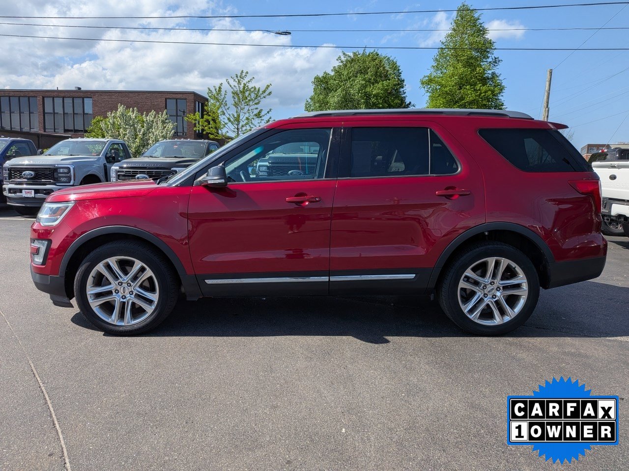 Certified 2017 Ford Explorer XLT w/ Equipment Group 202A AWD/4WD image 7