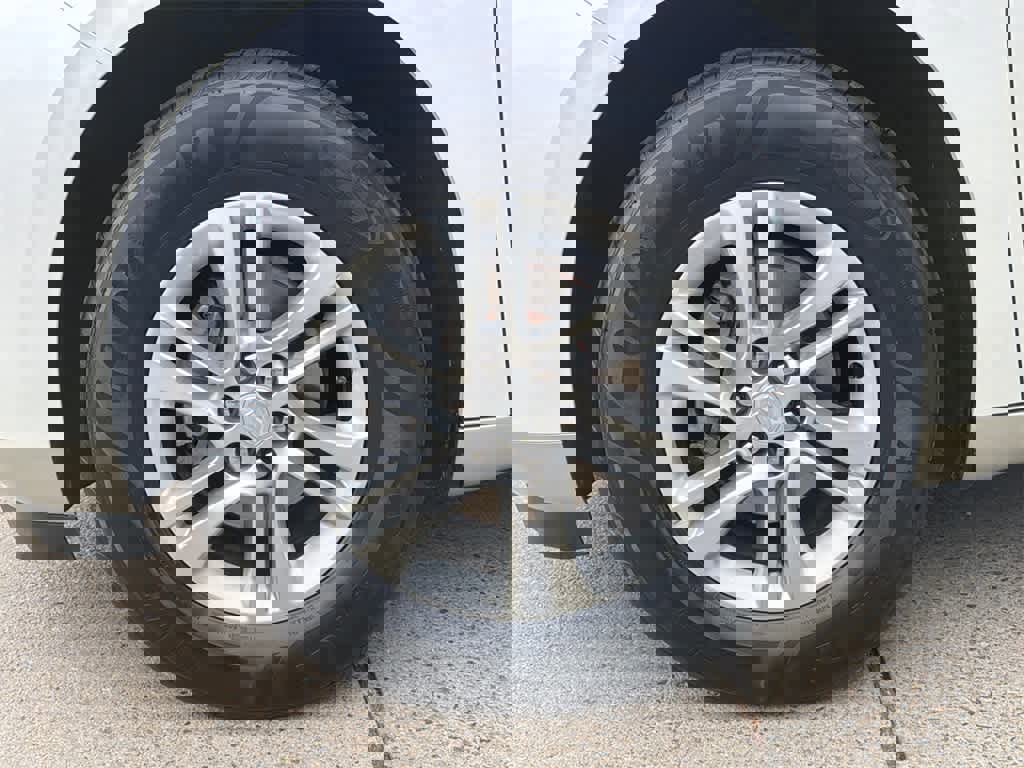 Used 2018 Buick Enclave Premium image 9