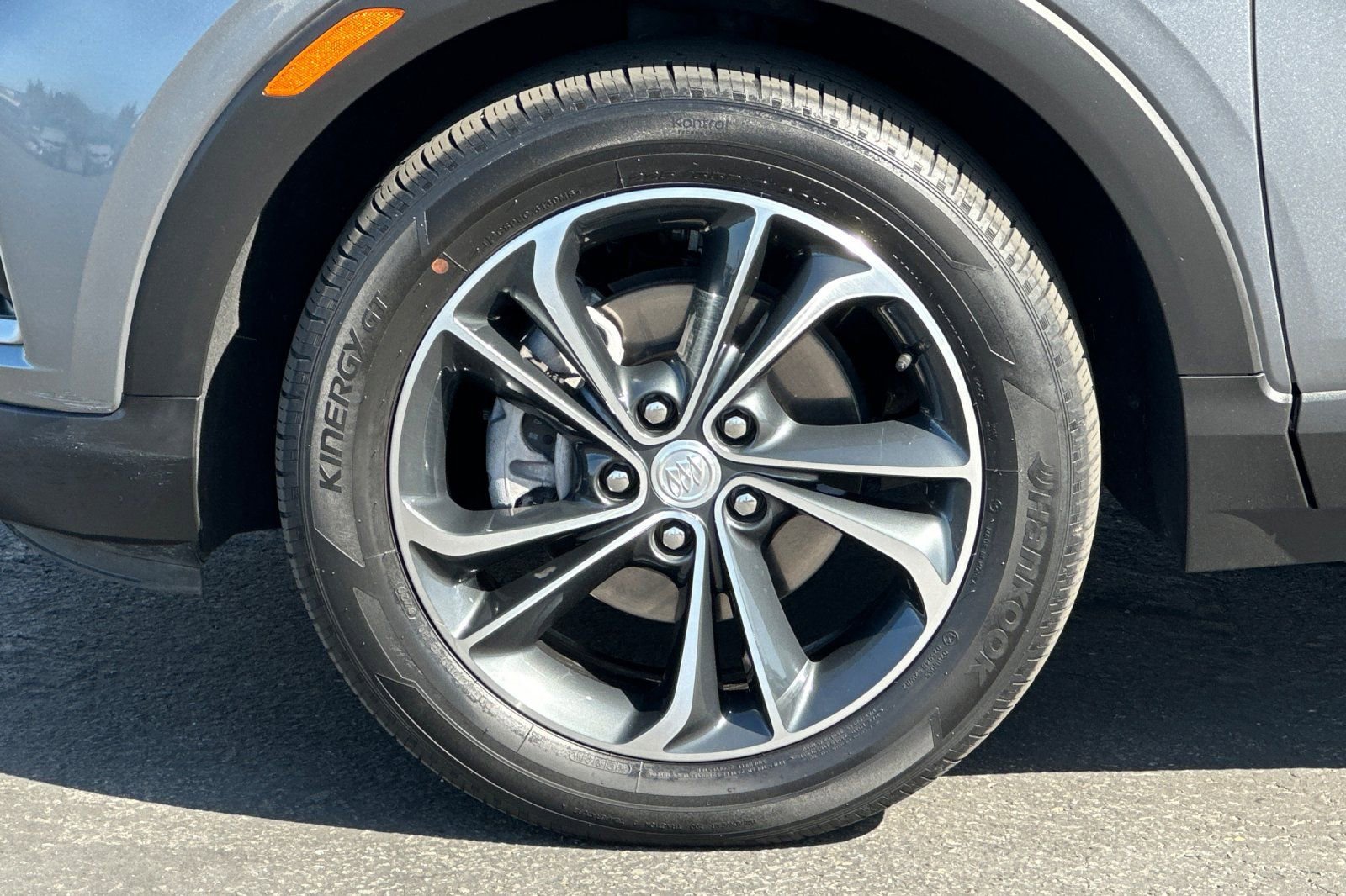 Used 2020 Buick Encore GX Select w/ Advanced Technology Package FWD image 28