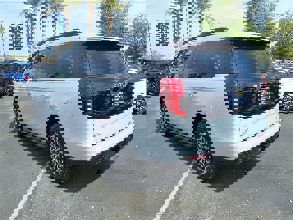 Certified 2025 Ford Expedition Active image 7