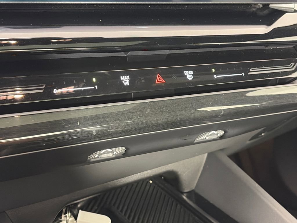 Used 2024 BMW 530i xDrive image 21