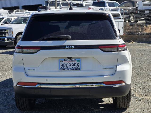Used 2023 Jeep Grand Cherokee Limited AWD/4WD image 4