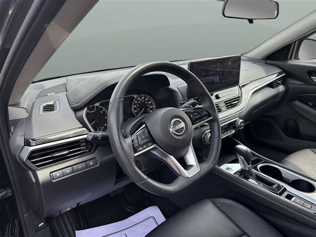 Used 2024 Nissan Altima 2.0 SR FWD image 15