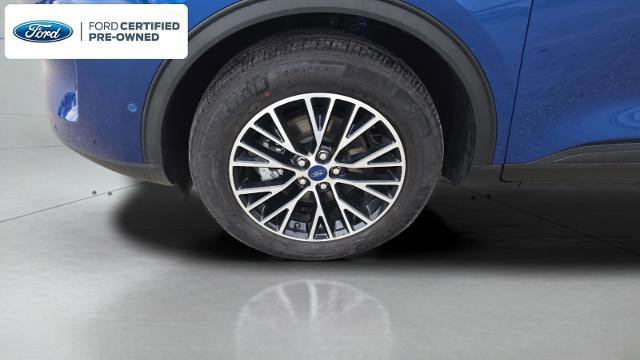 Certified 2022 Ford Escape Titanium w/ Titanium Premium Package image 26