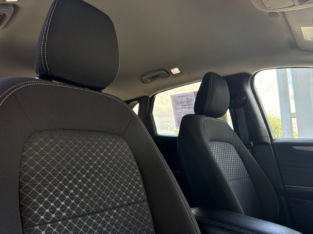 Certified 2024 Ford Escape Active AWD/4WD image 16
