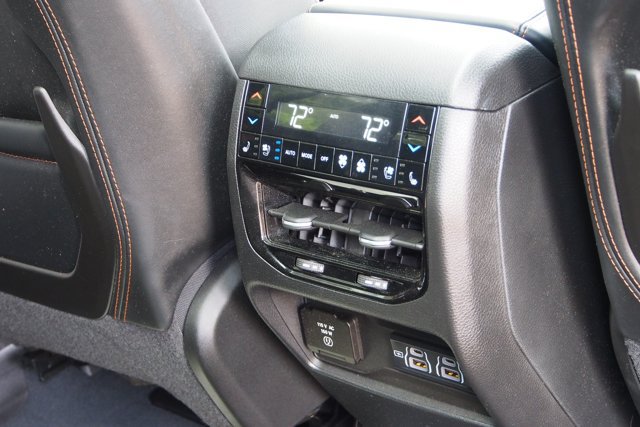 Used 2023 Jeep Grand Cherokee Summit AWD/4WD image 16