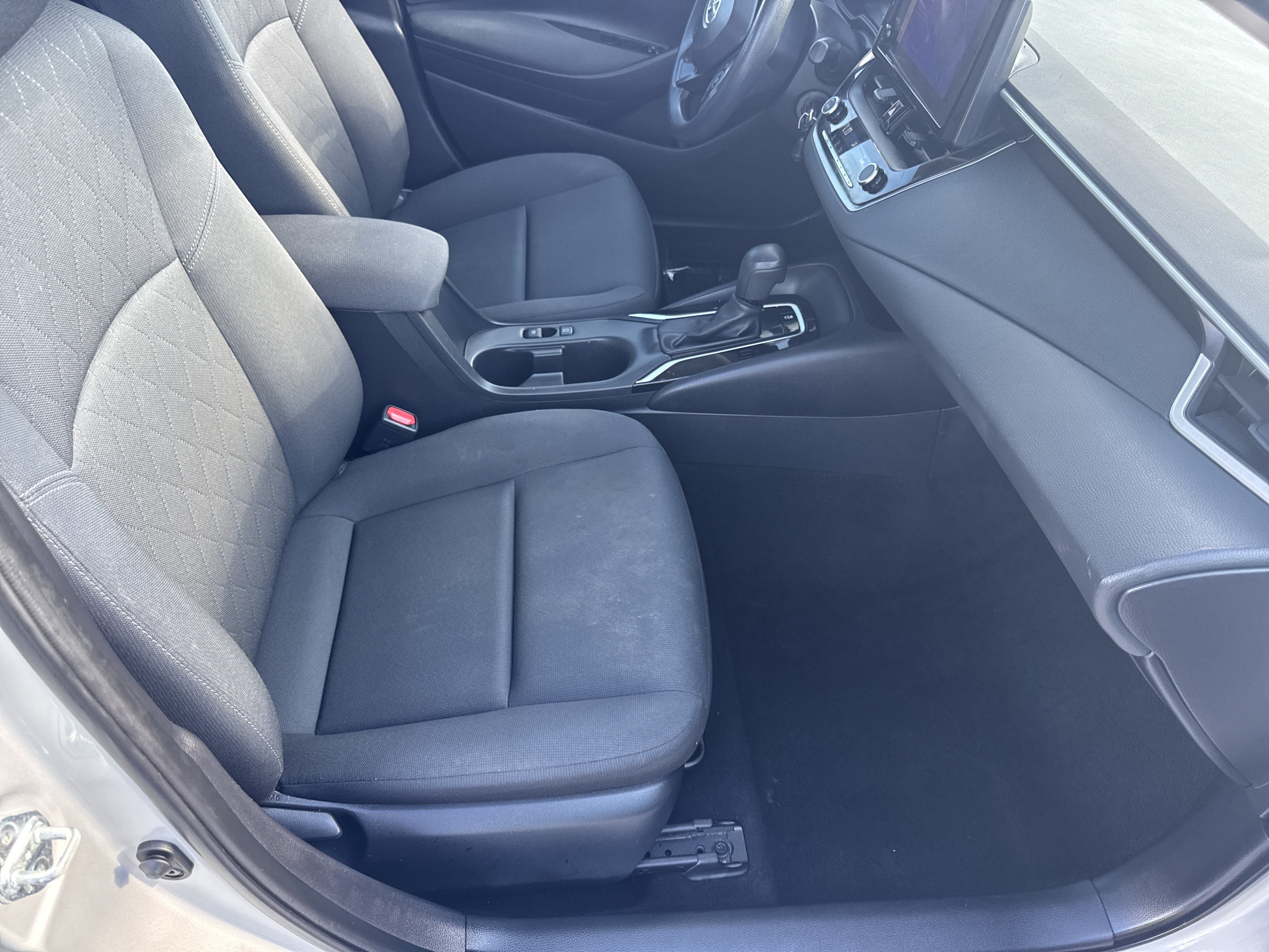 Used 2023 Toyota Corolla LE FWD image 14