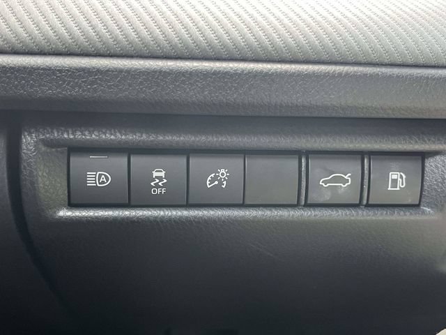 Used 2025 Toyota Camry SE w/ Convenience Package FWD image 32