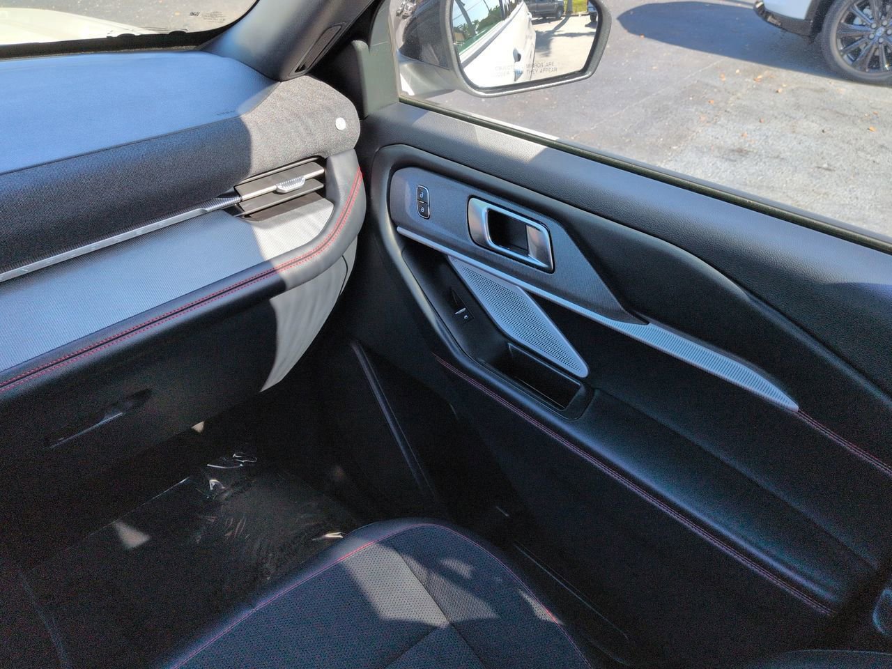 Certified 2025 Ford Explorer ST w/ Sun And Sound Package image 17