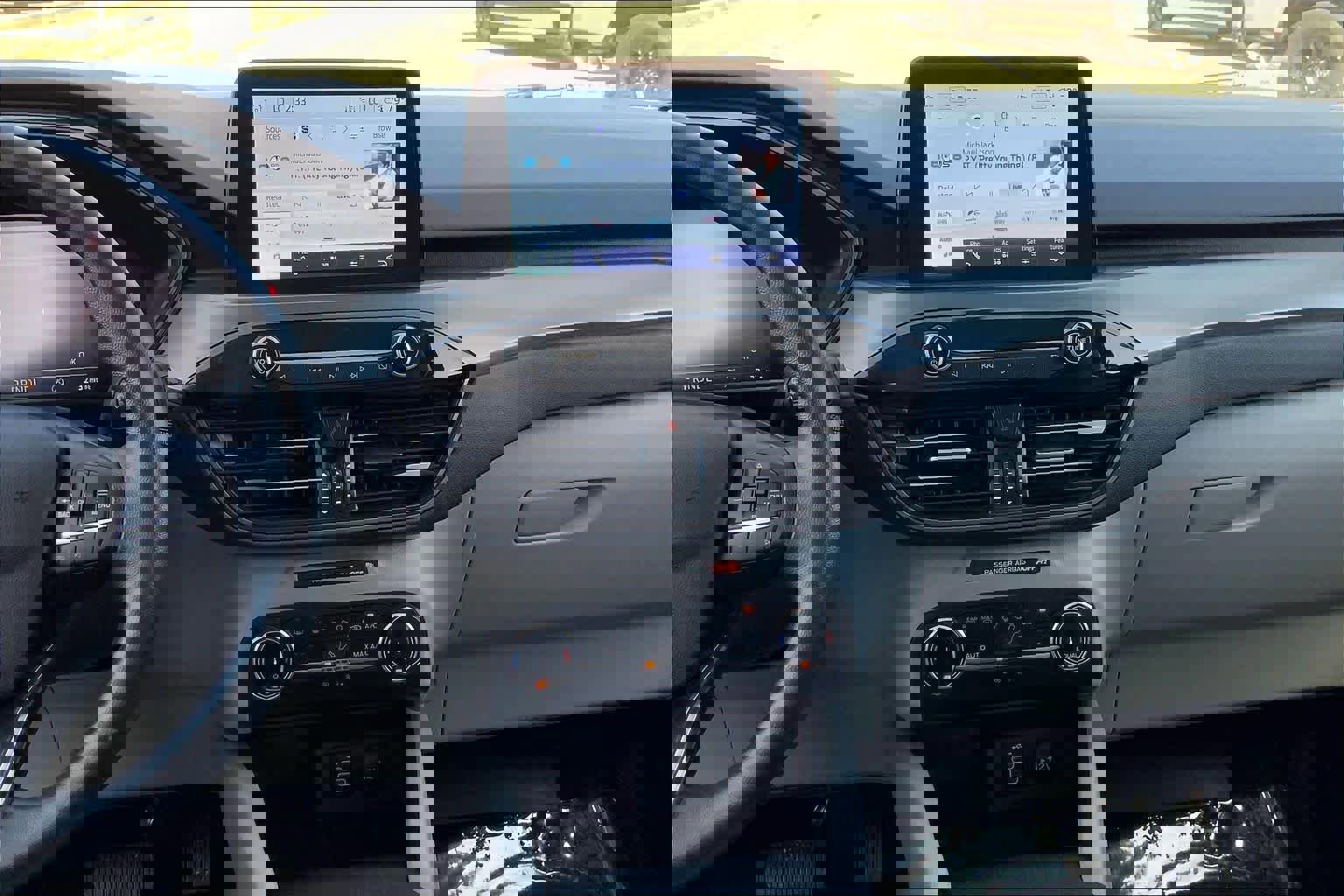 Certified 2025 Ford Escape Active FWD image 9