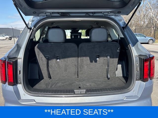 Used 2023 Kia Sorento S image 12