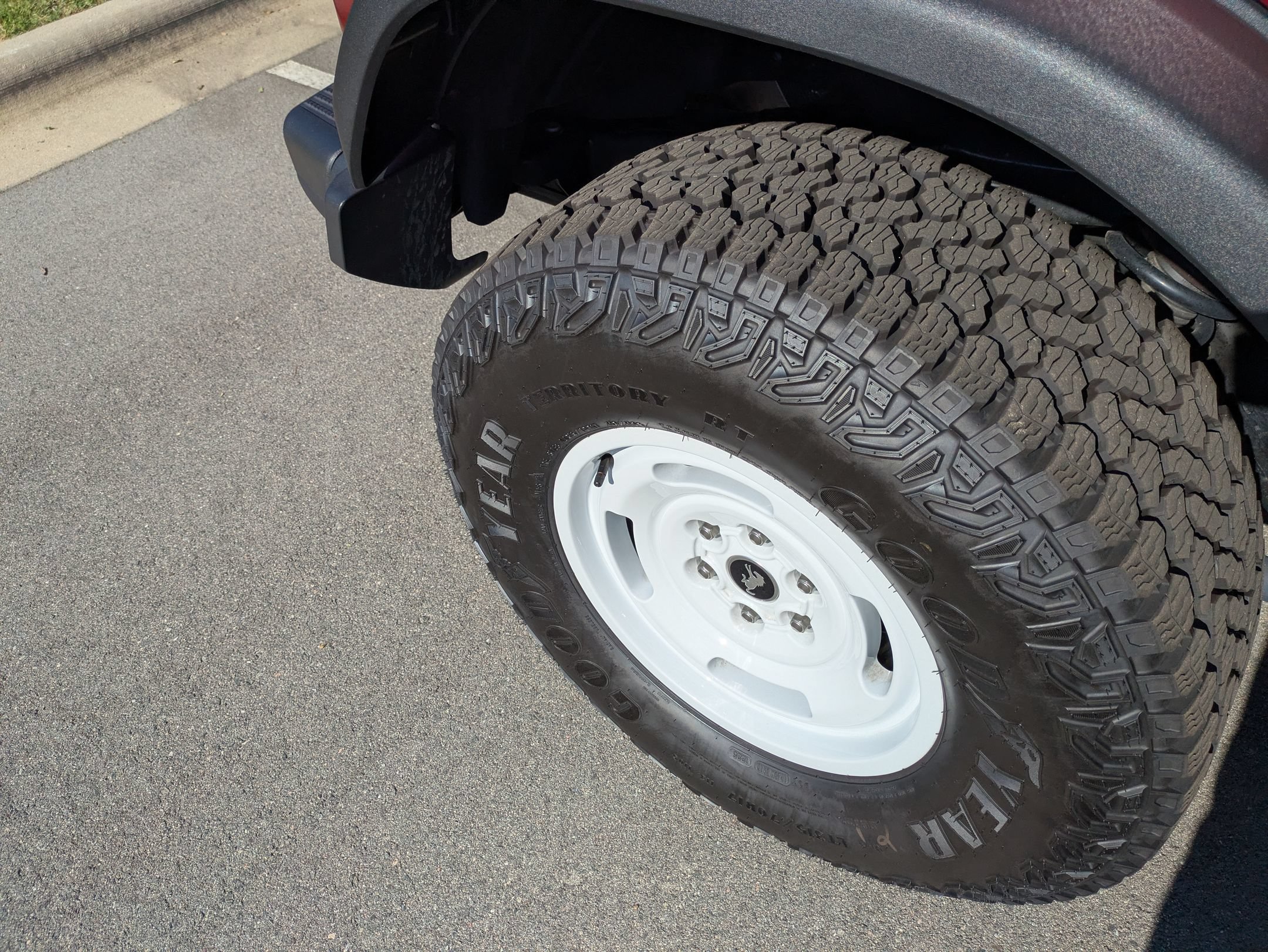 Certified 2025 Ford Bronco Heritage Edition AWD/4WD image 38