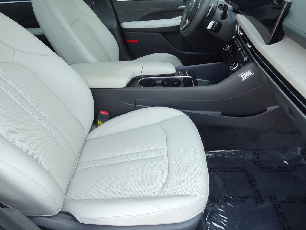 Used 2026 Hyundai Sonata Limited FWD image 16