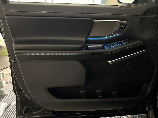 Certified 2025 Ford Expedition Max Platinum image 17