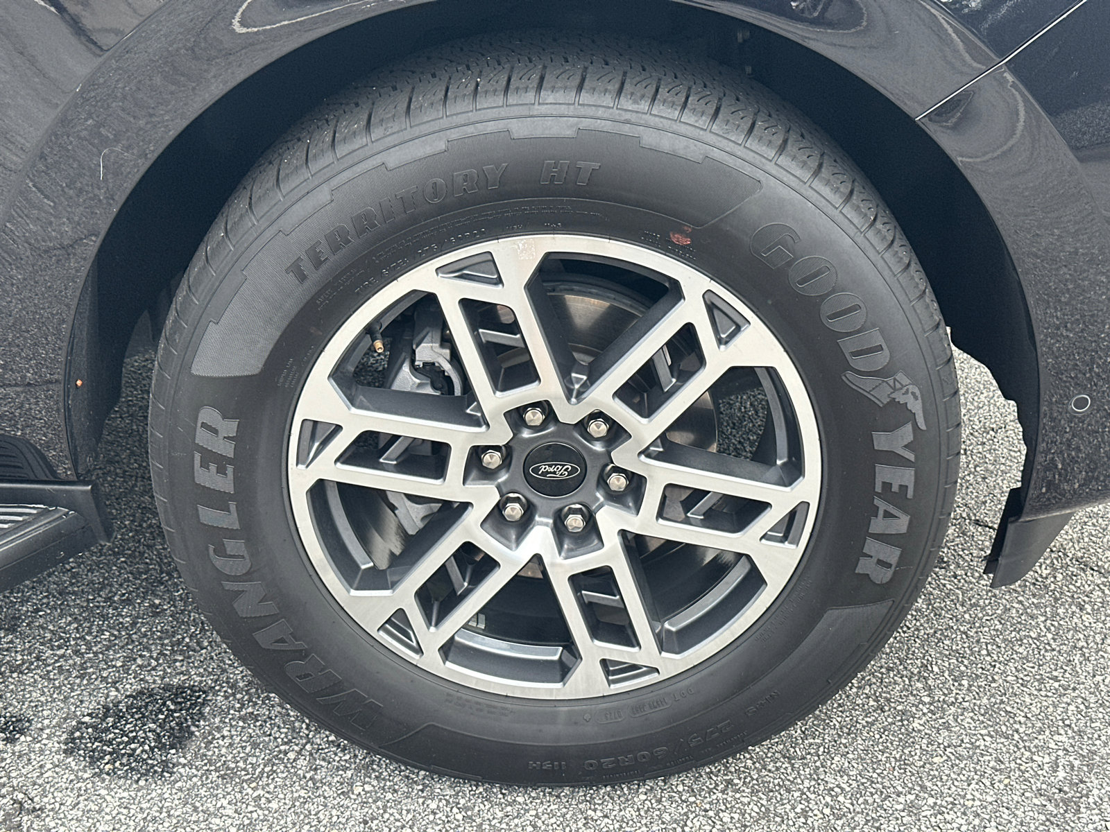 Certified 2025 Ford Expedition Active RWD image 12