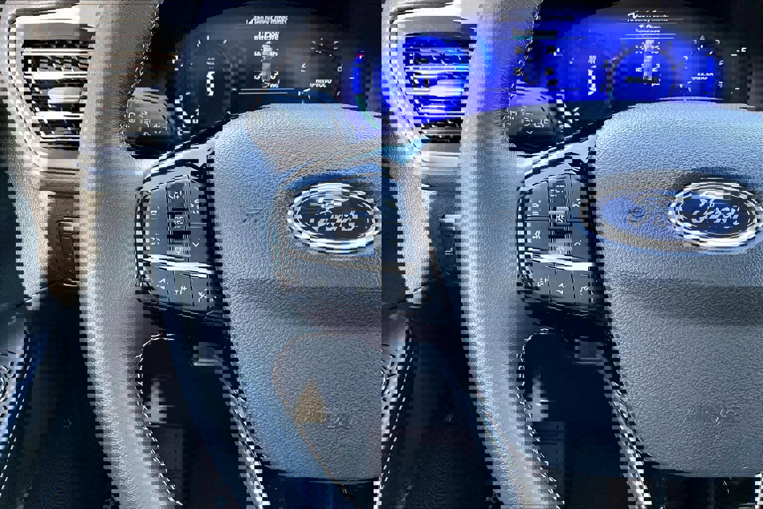 Certified 2022 Ford Escape Titanium w/ Titanium Elite Package image 26