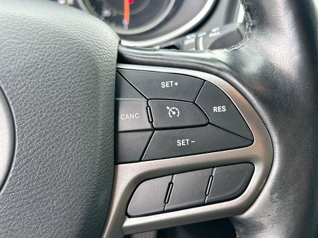 Used 2021 Jeep Cherokee Latitude Lux AWD/4WD image 24