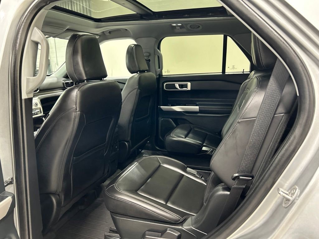 Certified 2024 Ford Explorer XLT w/ Equipment Group 202A AWD/4WD image 24