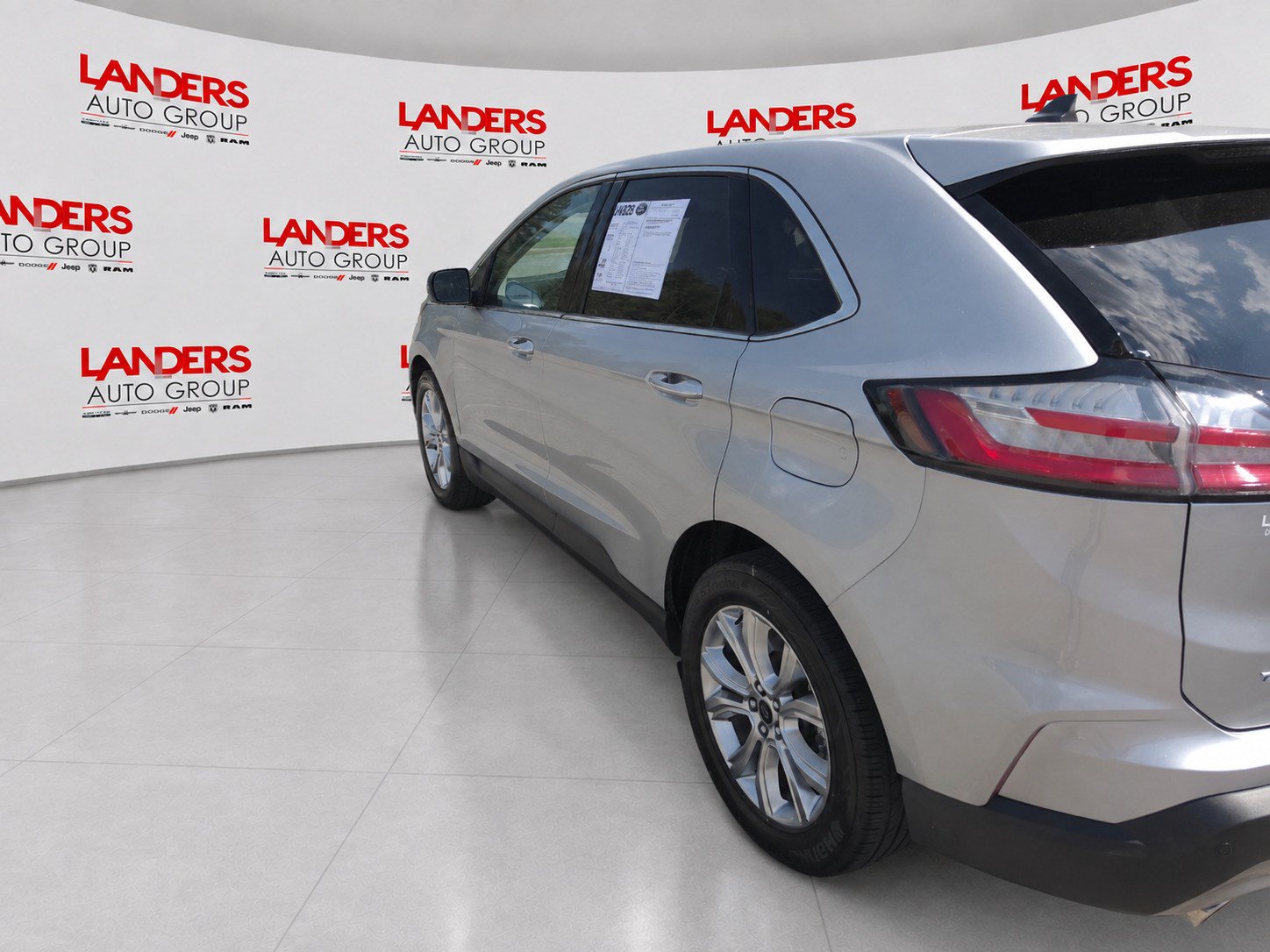 Certified 2024 Ford Edge Titanium AWD/4WD image 7