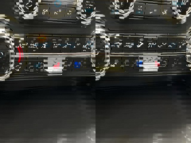 Certified 2023 Ford F150 Lariat w/ Equipment Group 502A High image 25