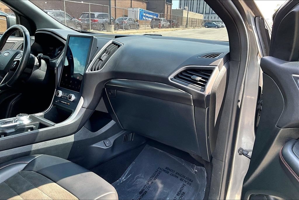 Certified 2023 Ford Edge ST-Line AWD/4WD image 15