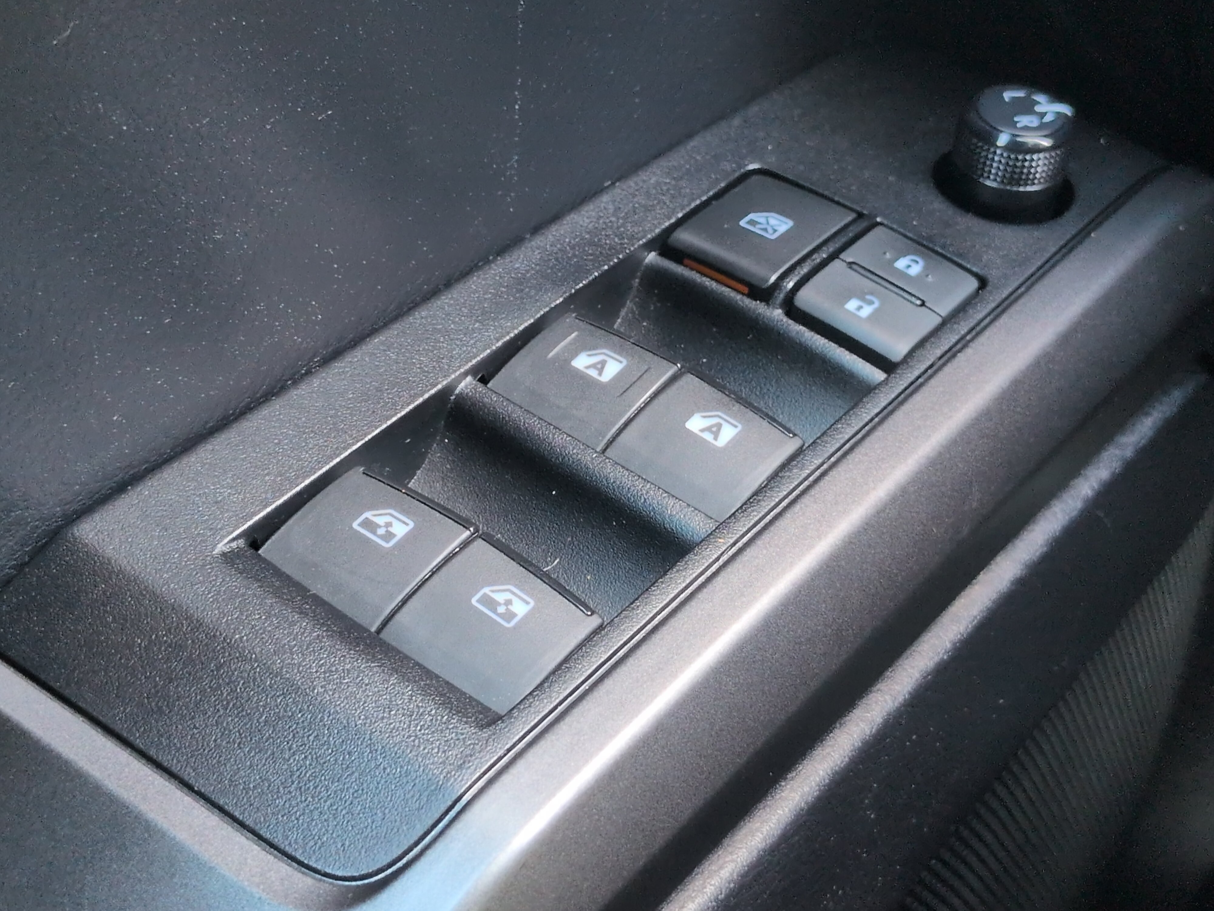 Used 2020 Toyota Tacoma TRD Off-Road AWD/4WD image 20