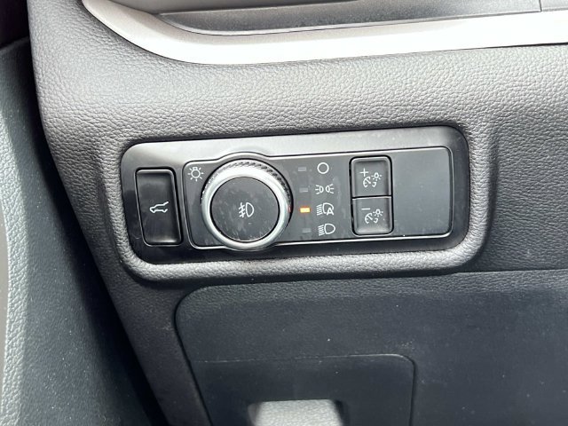 Certified 2023 Ford Explorer XLT w/ Equipment Group 202A AWD/4WD image 30