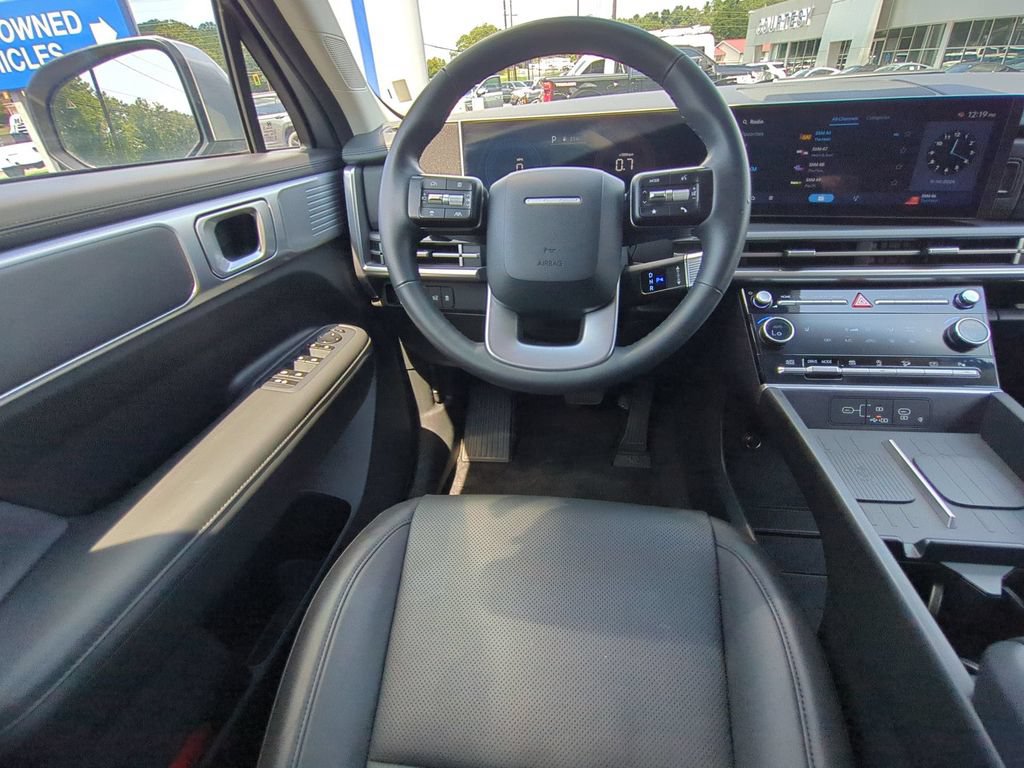 Used 2026 Hyundai Santa Fe SEL AWD/4WD image 18
