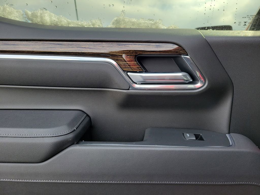 Used 2025 GMC Sierra 1500 Elevation w/ Preferred Package image 14