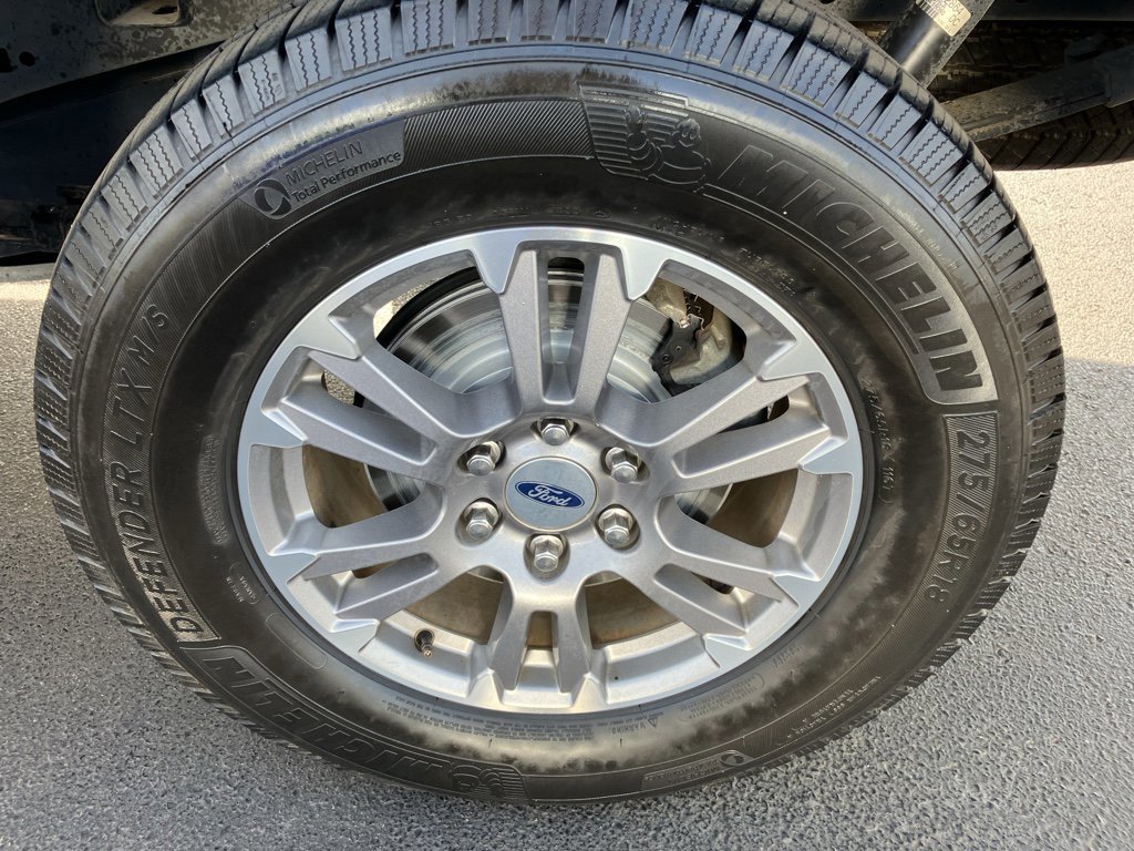 Certified 2018 Ford F150 Lariat w/ Equipment Group 501A Mid image 18