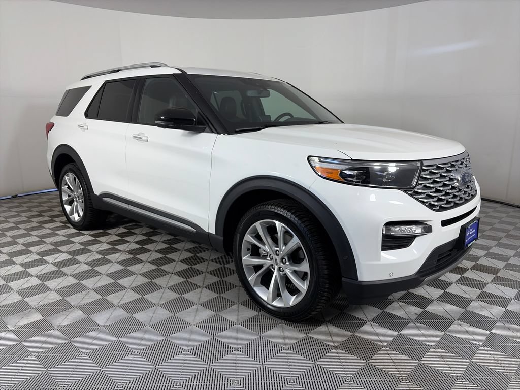 Certified 2022 Ford Explorer Platinum w/ Equipment Group 601A AWD/4WD image 1