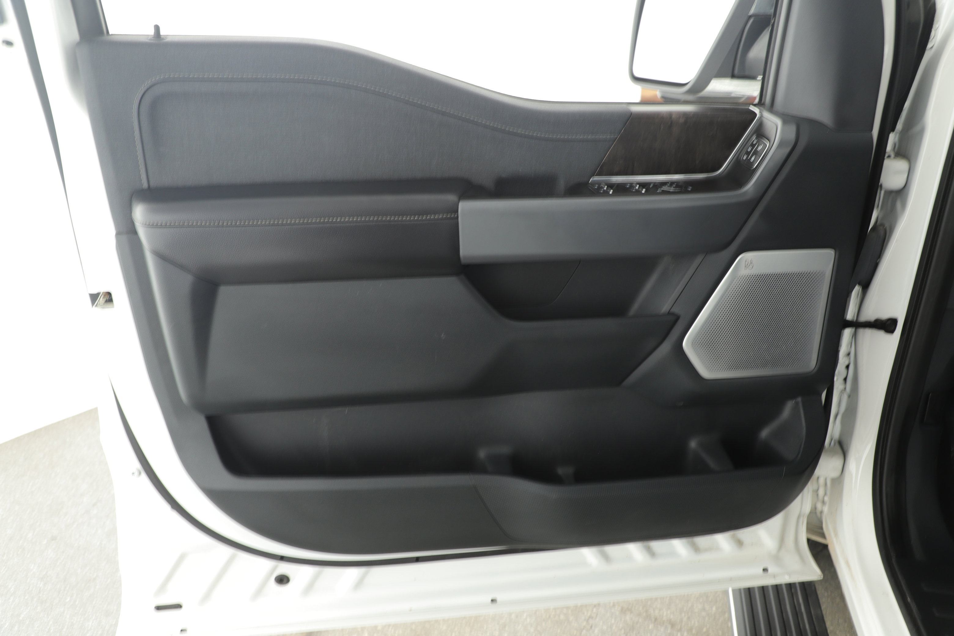 Certified 2021 Ford F150 Lariat w/ Equipment Group 502A High image 9