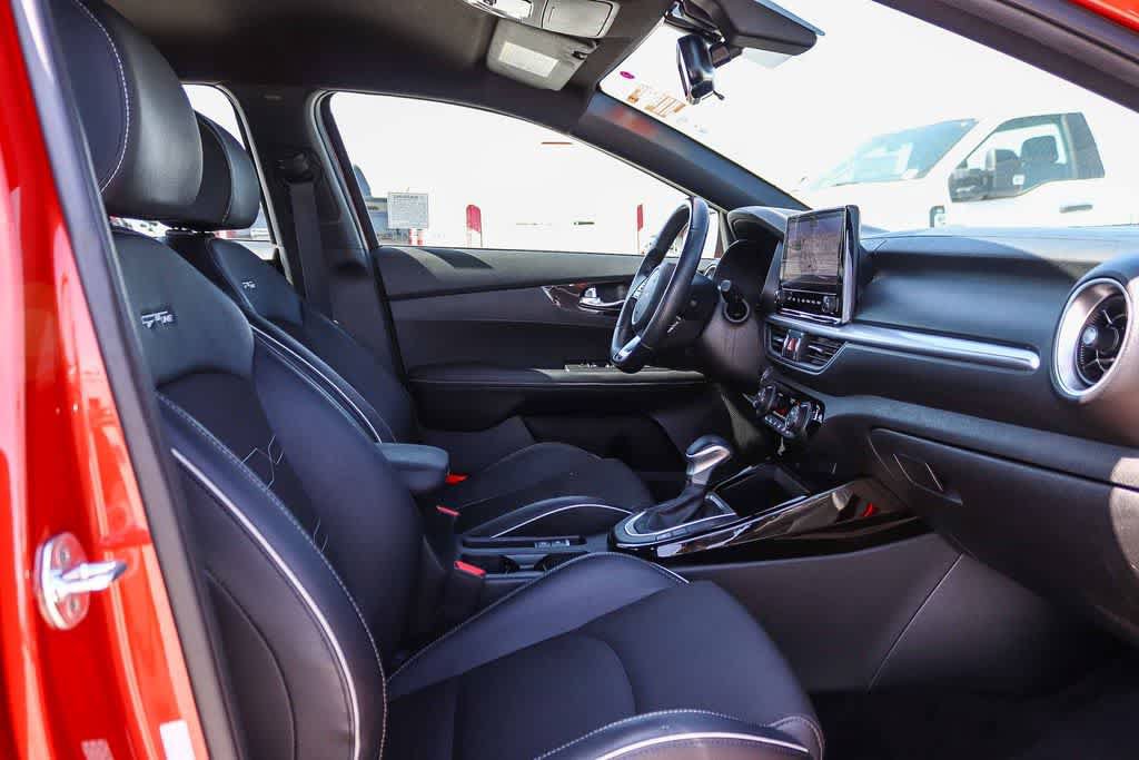 Used 2022 Kia Forte GT-Line w/ GT-Line Technology Package FWD image 16