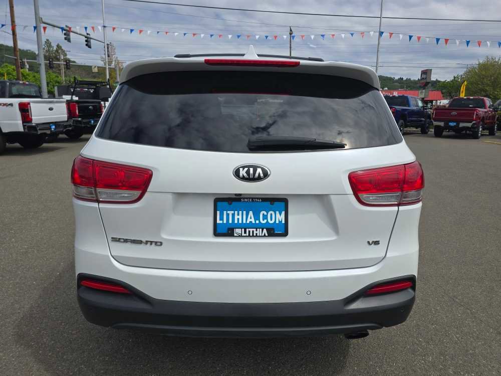 Used 2018 Kia Sorento LX w/ LX V6 Convenience Package AWD/4WD image 4