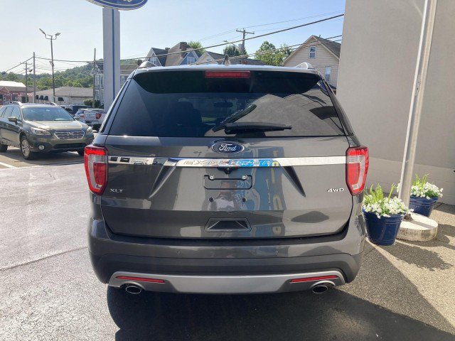 Certified 2017 Ford Explorer XLT w/ Equipment Group 201A AWD/4WD image 9