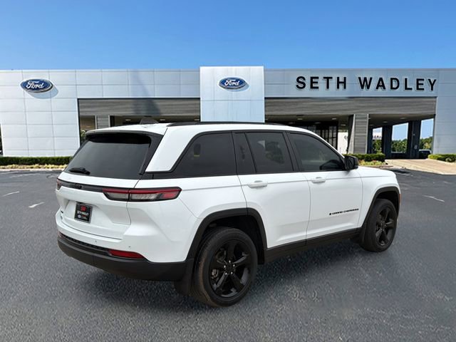 Used 2023 Jeep Grand Cherokee Altitude image 7