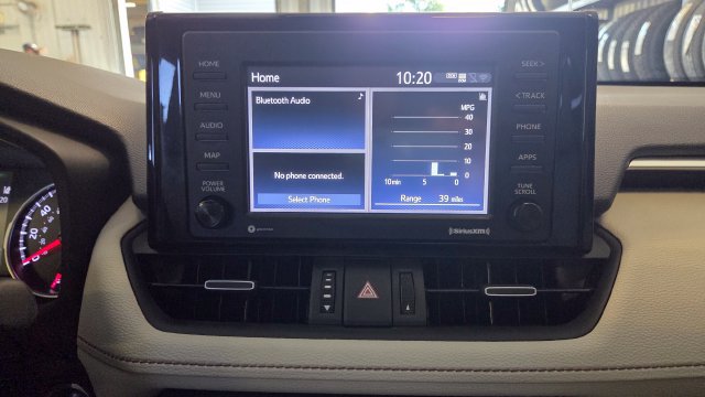Used 2020 Toyota RAV4 XLE Premium AWD/4WD image 15