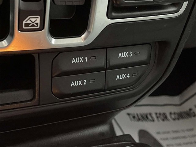 Used 2025 Jeep Gladiator Sport image 29