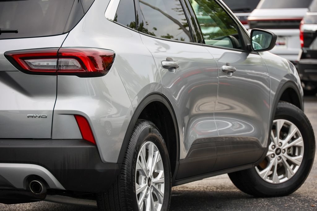Certified 2023 Ford Escape Active AWD/4WD image 19