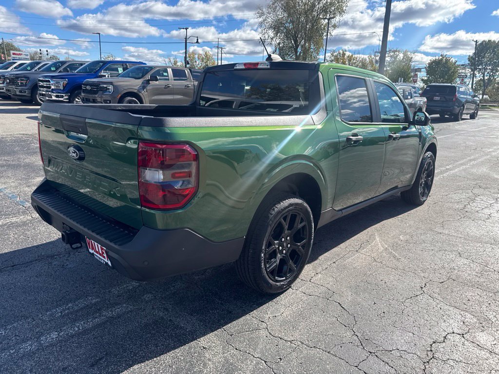Certified 2025 Ford Maverick XLT w/ XLT Luxury Package AWD/4WD image 3